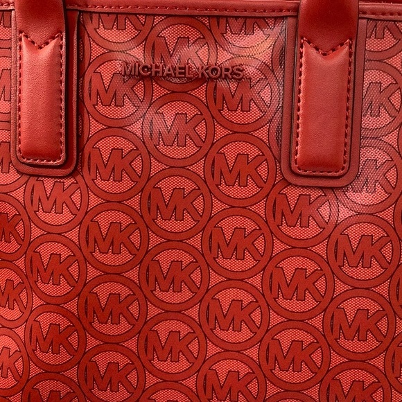 COPY - NWT- Michael Kors Jodie Medium Logo Tote. - Picture 2 of 5